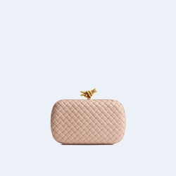 보테가 베네타 놋 클러치 핑크